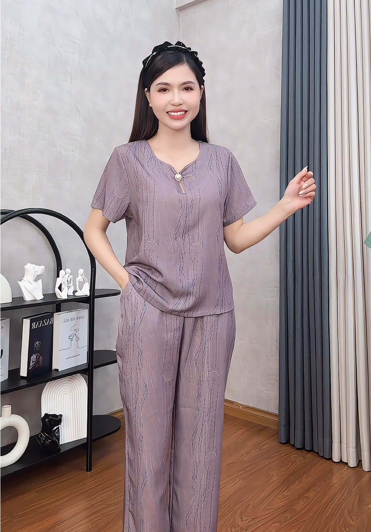 Bộ lụa mango mềm mát co giãn tặng bà tặng mẹ đây ạ #bodoluamemmat #bodoluatrungnien #bodoluasangtrong #loudra #thoitrangtrungnien 