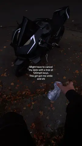 Maybe 🤓🍂 #motorrad #motorcycle #bikerboy #fyp #swissbiker 