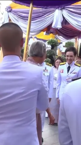 #ศุภจีสุธรรมพันธุ์ เข้าเฝ้ารับเสด็จ #สมเด็จพระกนิษฐาธิราชเจ้า   #รัฐมนตรีว่าการกระทรวงพาณิชย์  สมเด็จพระกนิษฐาธิราชเจ้า กรมสมเด็จพระเทพรัตนราชสุดาฯ สยามบรมราชกุมารี เสด็จพระราชดำเนินทรงบำเพ็ญพระราชกุศล เนื่องในวาระครบ ๑๘ รอบ พระนักษัตรวันประสูติสมเด็จพระมหาสมณเจ้า กรมพระยาปวเรศวริยาลงกรณ์ และทรงเททองหล่อพระกริ่งปวเรศ วันเสาร์ที่ ๔ ตุลาคม พุทธศักราช ๒๕๖๘ ณ พระอุโบสถ #วัดบวรนิเวศวิหาร 