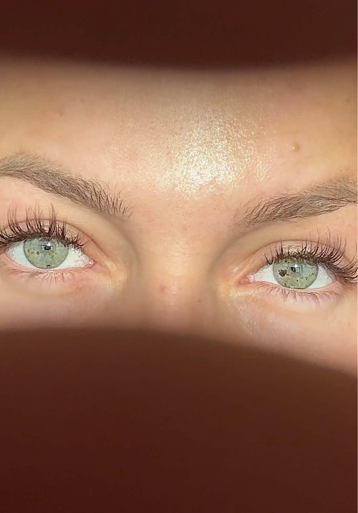 anyone else have little freckles in their eye?🥹