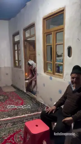 Sevgi Hürmete Aşıktır🥰 Rabbım Gönülden sevenınide Saygı hürmet  göstereni nasıp etsin