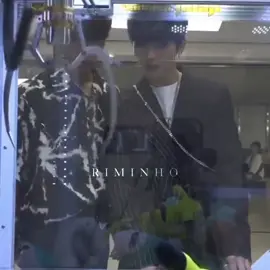 oh, jisung~ah, he drives you crazy #minsung #hanjisung #leeknow 