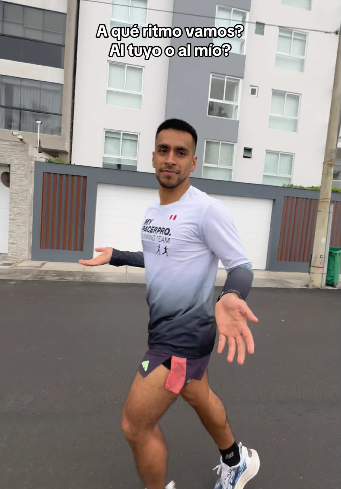 Mientras tanto mis bpm en 160😂🥴… #fyp #humor #run #Running #easy 