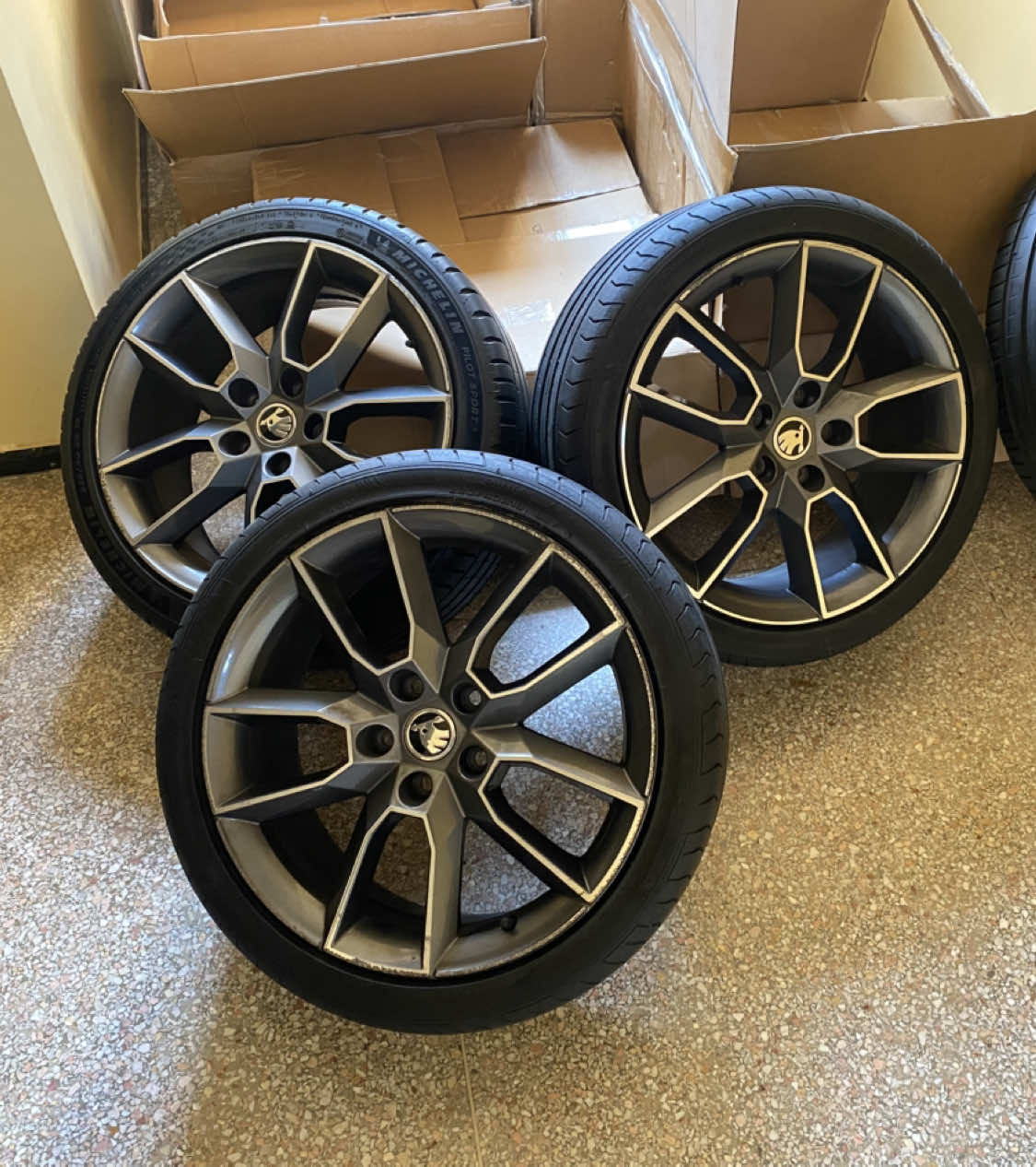 Wheels Skoda Octavia 3 vrs 225/40/18R    0627899514  #skoda #wheels #agadirتيك_توك #vrs #octavia 