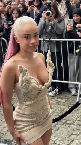 Beautiful @ice spice arrived to Vivienne Westwood SS26 PFW  #pfw #parisfashionweek #fw25 #icespice #paris 