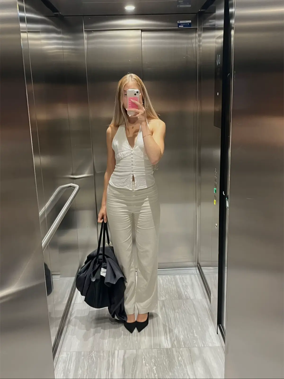 Je suis souvent habillée pareil parce que je suis une fashion ego-friendly 🌱 #corporategirl #fitcheck #autumn #classyoutfit 