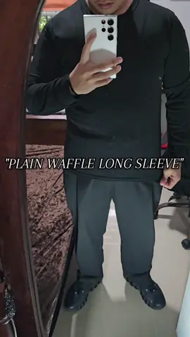Plain waffle long sleeve from @unifit.ph  #unifit #waffle #longsleeve #plain #blackoutfit 
