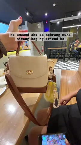 Di ko talaga akalain ng sobrang mura lang ng bag na to considering na maganda din ang material nya. #bag #shoulderbag #minibag #affordablebag #handbag 