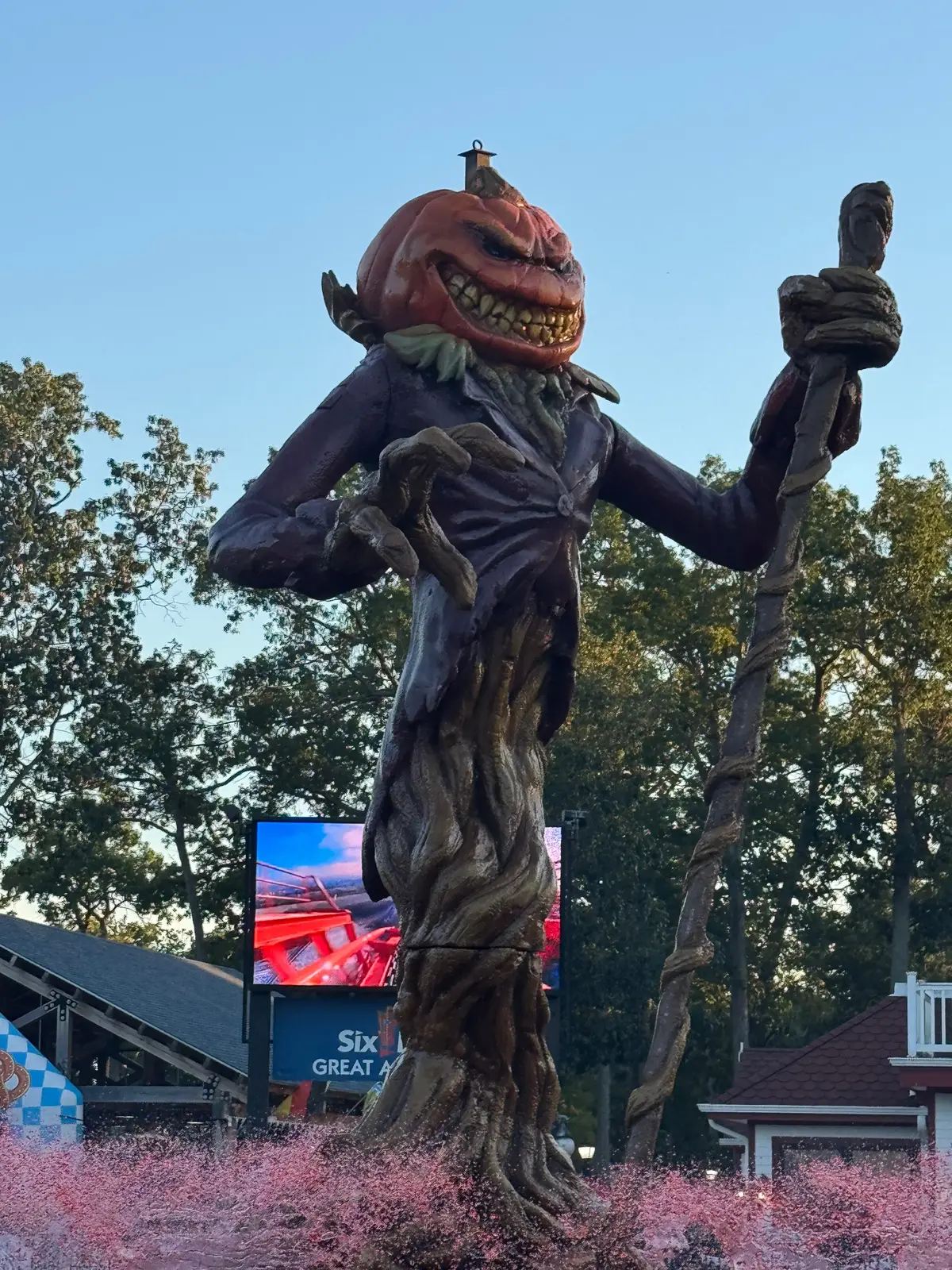 I love Fright Fest. It was really good this year. A lot of jumps a lot of screams a TON of fun! If you like in NJ go check out Fright Fest at Six Flags Great Adventure. Stay spooky guys 💀. Oh! I had to show all the sugar skull stuff. As you guys know, I’m OBSESSED with sugar skulls lol was very happy lol #fyp #frightfestsixflags #sugarskulls 