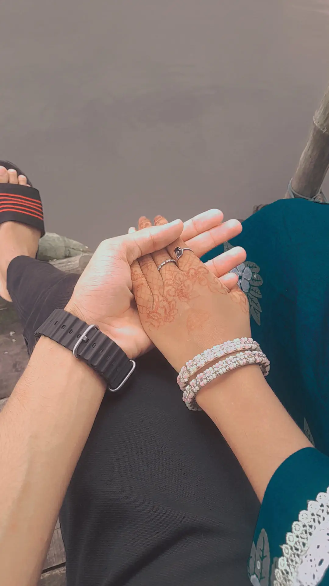 তার সাথে হাত ধরার সব গুলো পিক🥀📸💋