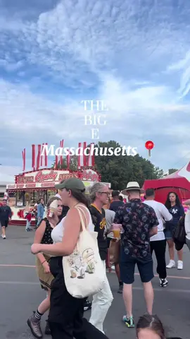 I wanted to try more food but tbh it was so much and i was full 😂😂 i had so much fun tho ! #thebigefair #thebige #massachusetts 