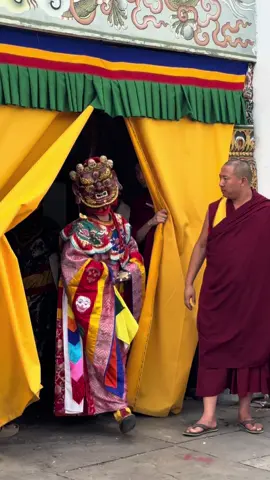Ging Tsholing Chham (Mask dance) 🙏 Day 3, Thimphu Tshechu 🇧🇹 #bhutan #thimphutshechu #🇧🇹 #🙏🙏🙏 #gururinpoche 