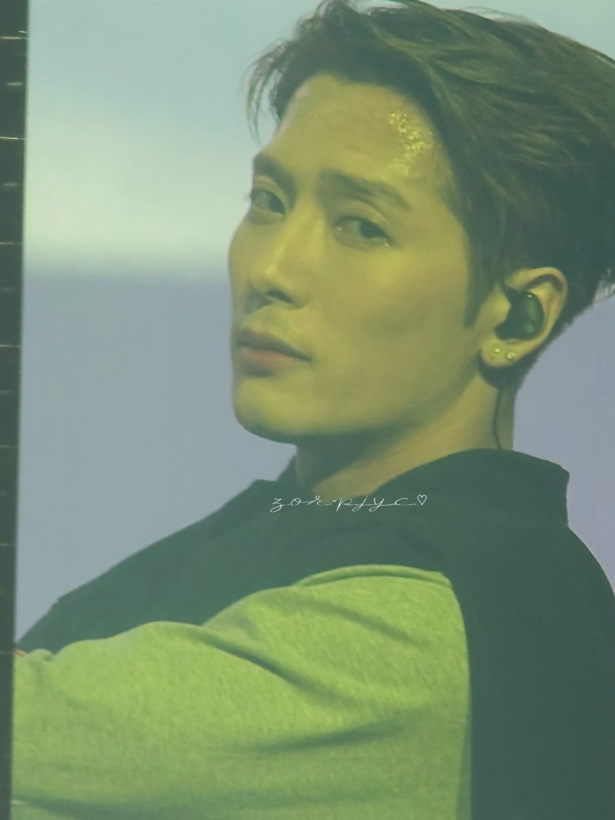 ชอตสังหารรรรหมู่ หล่อมากกกกกก #jacksonwang #magicmanworldtourinbkk 