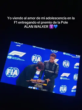 AHHHHHH LES JURO QUE GRITE 🤗🛐❤️ @Alan Walker WHAT ARE YOU DOING HERE….???? #verstappen #verstappen33🇳🇱 #maxverstappen #alanwalker #verstappen33 
