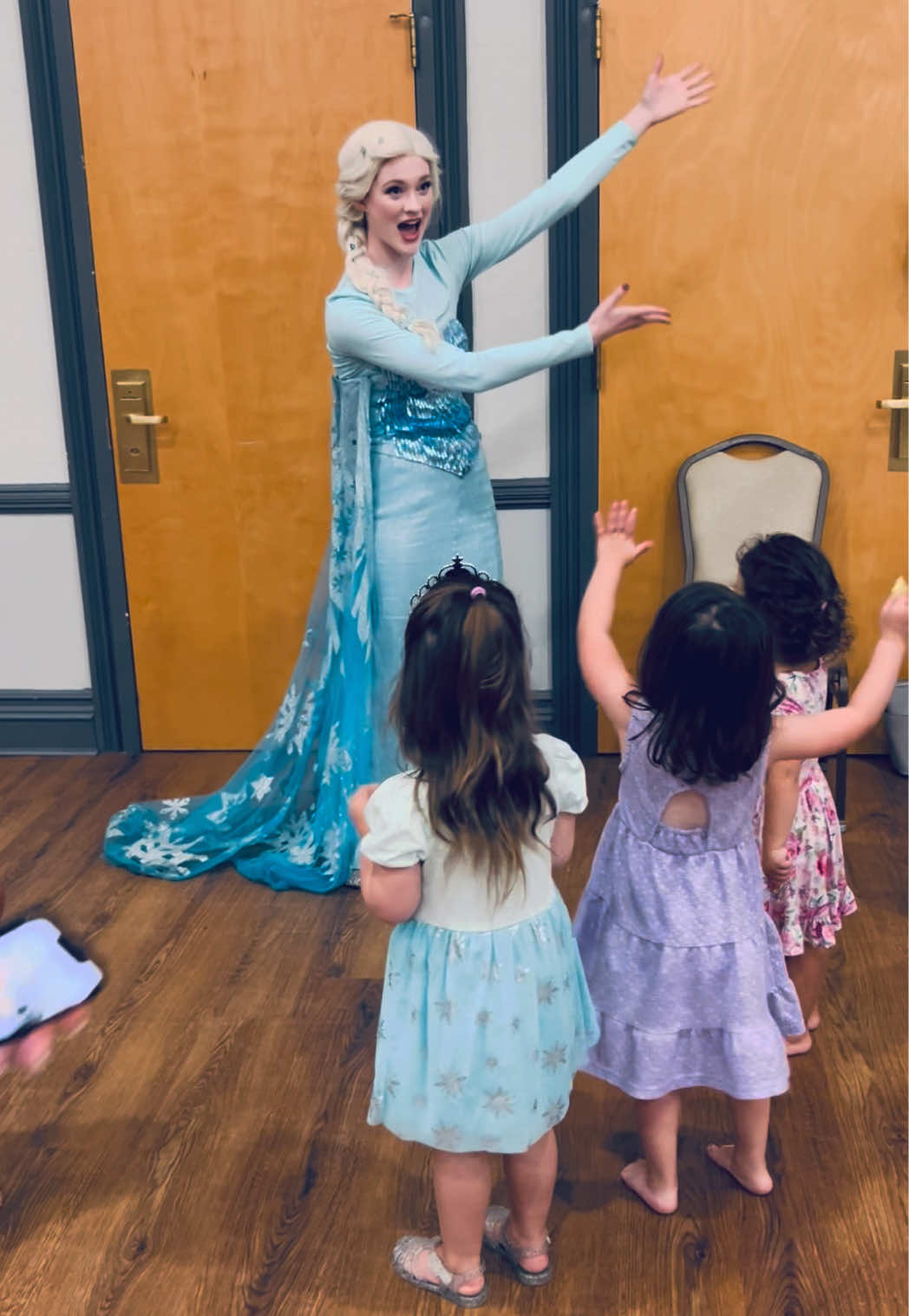 Singing and dancing with our “Ice Queen” makes for a magical moment! 🩵🩵🩵