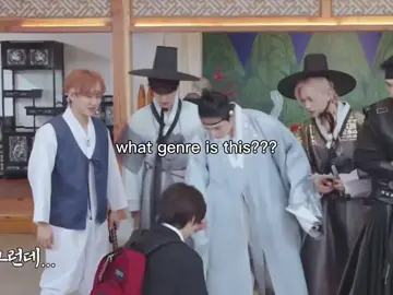 why is this so... uhm #jeongin #leeknow #hyunjin #xybca #fyp 