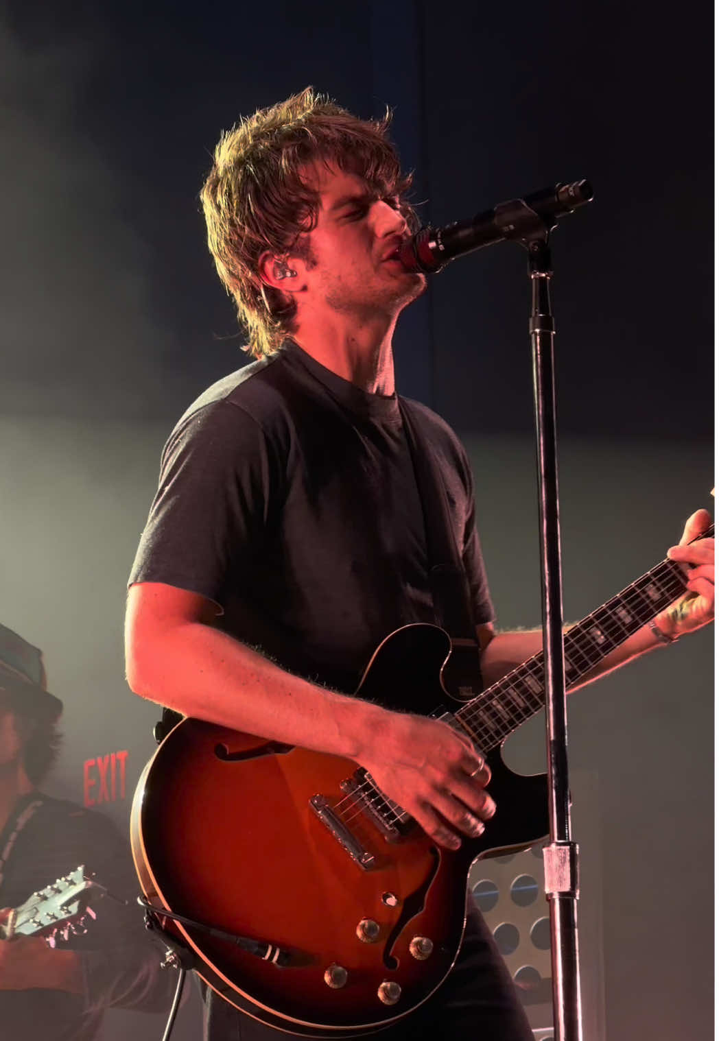 gap tooth smile 🦷🍎  djo at asheville yards 9/30/25  #djo #ashevilleyards #joekerry #anotherbitetour #gaptoothsmile @Djo 