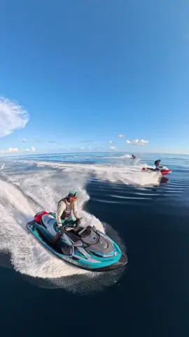 Amparanos Señora, que el mar se vista de calma y nos guíe seguros a casa 🙏🌊✨ #seadoolife #seadoo #stthomas #usvi #puertorico @Sea-Doo @evinmotors 