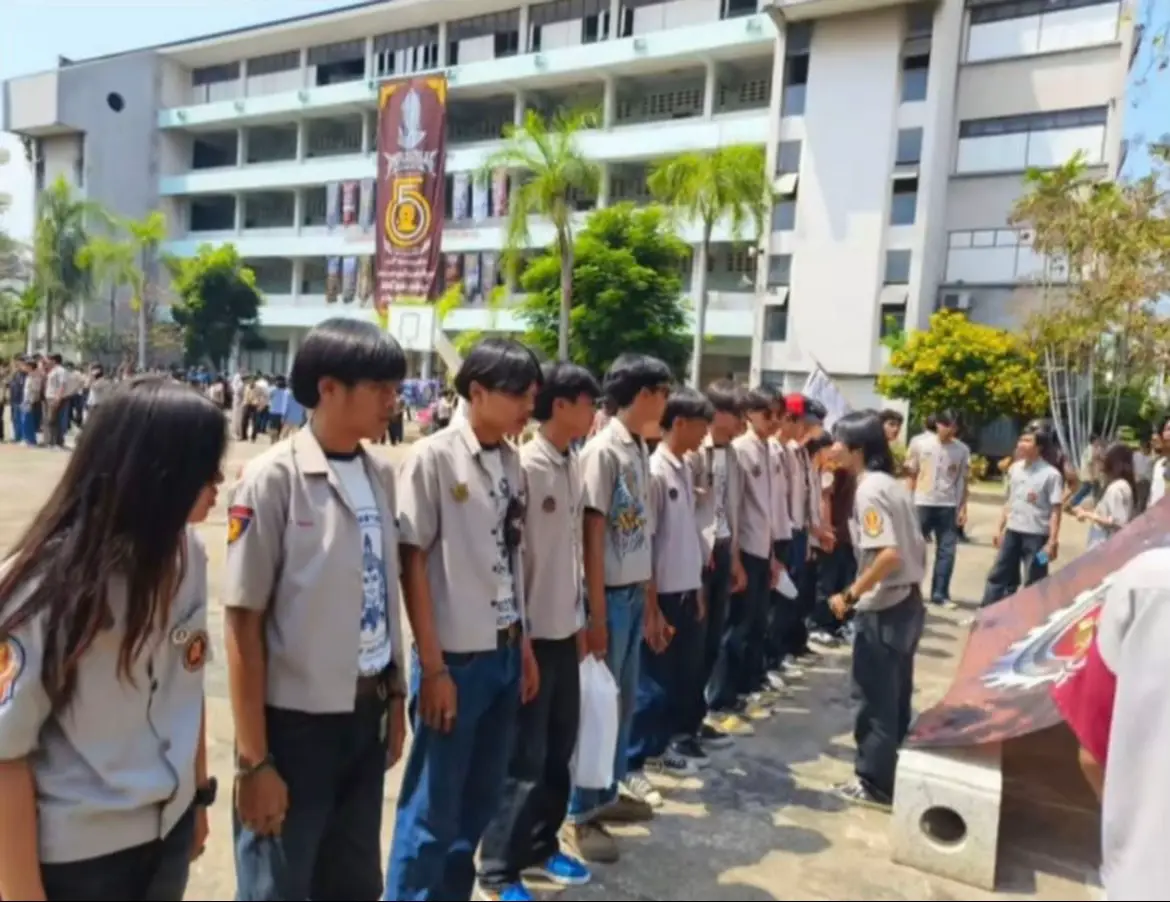 #เทคโนโลยีช่างอุตสาหกรรมกรุงเทพ 