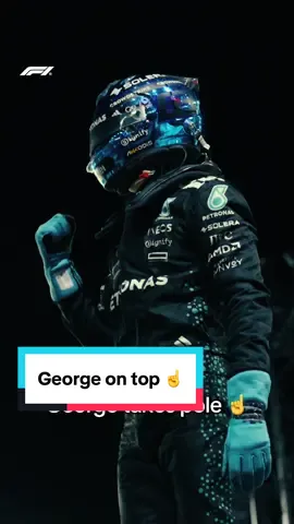first pole position in singapore ✅ new marina bay track record ✅ #f1 #georgerussell #singaporegp #mercedesf1
