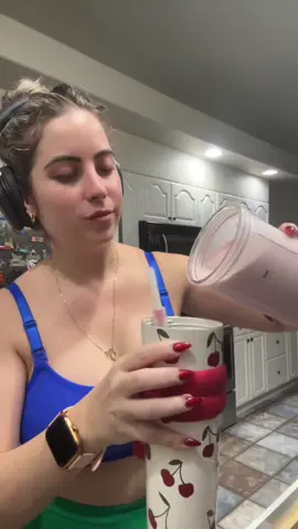 Whey Protein Isolate Powder 💪🥛 Proteína aislada de suero: alta pureza, absorción rápida y perfecta para recuperación muscular y construcción de masa magra. Ideal para post-entrenos o complementar tu nutrición diaria. #TikTokShopFallDealsForYou #tiktokshopcreatorpicks #WheyProtein #FitnessFuel #HolidayDeals 
