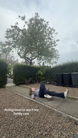 Thanks a lot guys #funny#acting#family#fyp #fyppp 😅😐