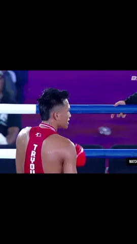 Belagu sih🤣, rusuh jadi nya wkwk, sakit banget itu kena tinju.. #HonorofKings #HoK #HoKThrilling 