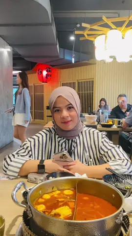 Dan bintang malam....🌚