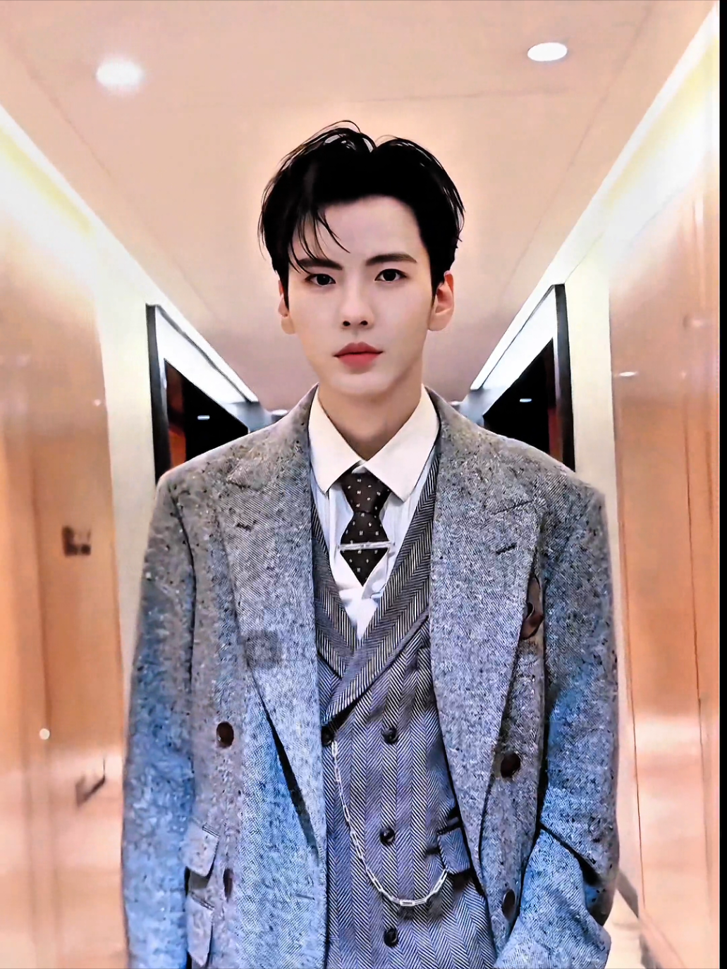 ปี้เหวินจวิ้นโต่วอิน อัพเดท หล่อ เหมือนเพิ่งอาบน้ำเสร็จใหม่ๆ เป็นแบบนี้นี่เอง😁😁 #ปี้เหวินจวิ้น  #biwenjun  #ปี้เหวินจวิ้นbiwenjun  #ปี้เหวินจวิ้น毕雯珺biwenjun  #biwenjunnex7 