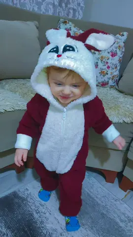 خليلي هالمشوة ياعيون الماما الله يحميك يارب🥹🤭♥️دادا حبة حبة🤗قولوا ماشاء الله الهم صلي على محمد وأل محمد❤️🤍#صغيري_المدلل👶🏻🤍 