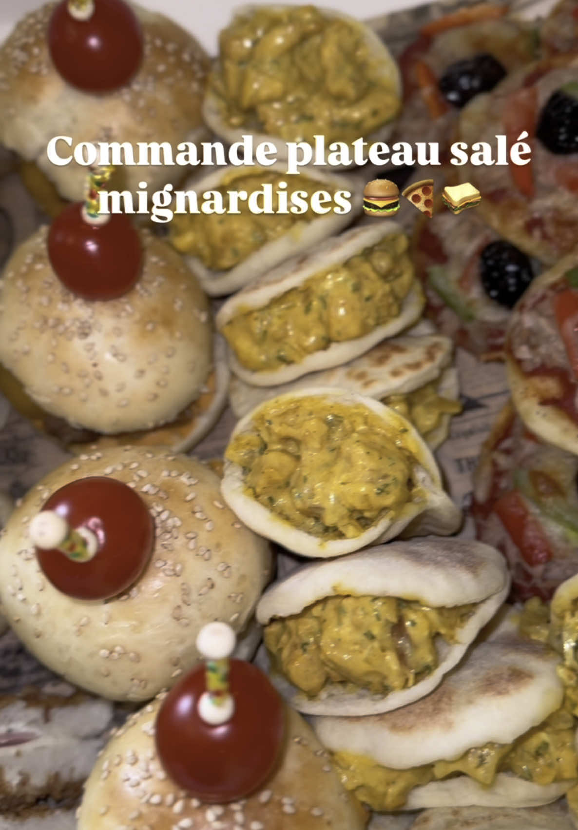 Les commandes du jour 😍 By Tendresses d’Orient  #CapCut #tendressesdorient #traiteur #buffet #homemade #prestige #faitmaison #buffetsalé #pastillafruitsdemer #halal #traiteurmarocain #mignardises #msemen #patisseriesorientales 
