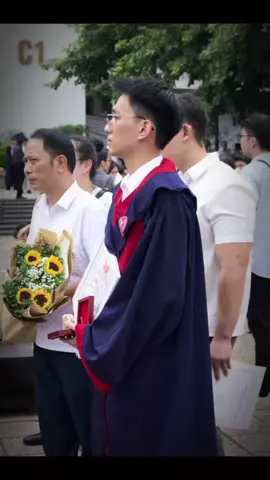 Nghe đâu đây gọi tên anh tên anh... #hust#graduation2025