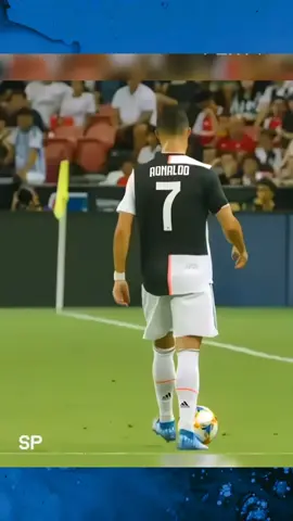 #footballskillscang #ronaldo #footballvideo #play #footballtiktok 