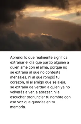 No quiero ataques, me refiero a que es completamente diferente y se siente más fuerte, lo digo porque lo he vivido🍂 #itmotiva #duelo #poemas #poesia #vida  poemas de duelo