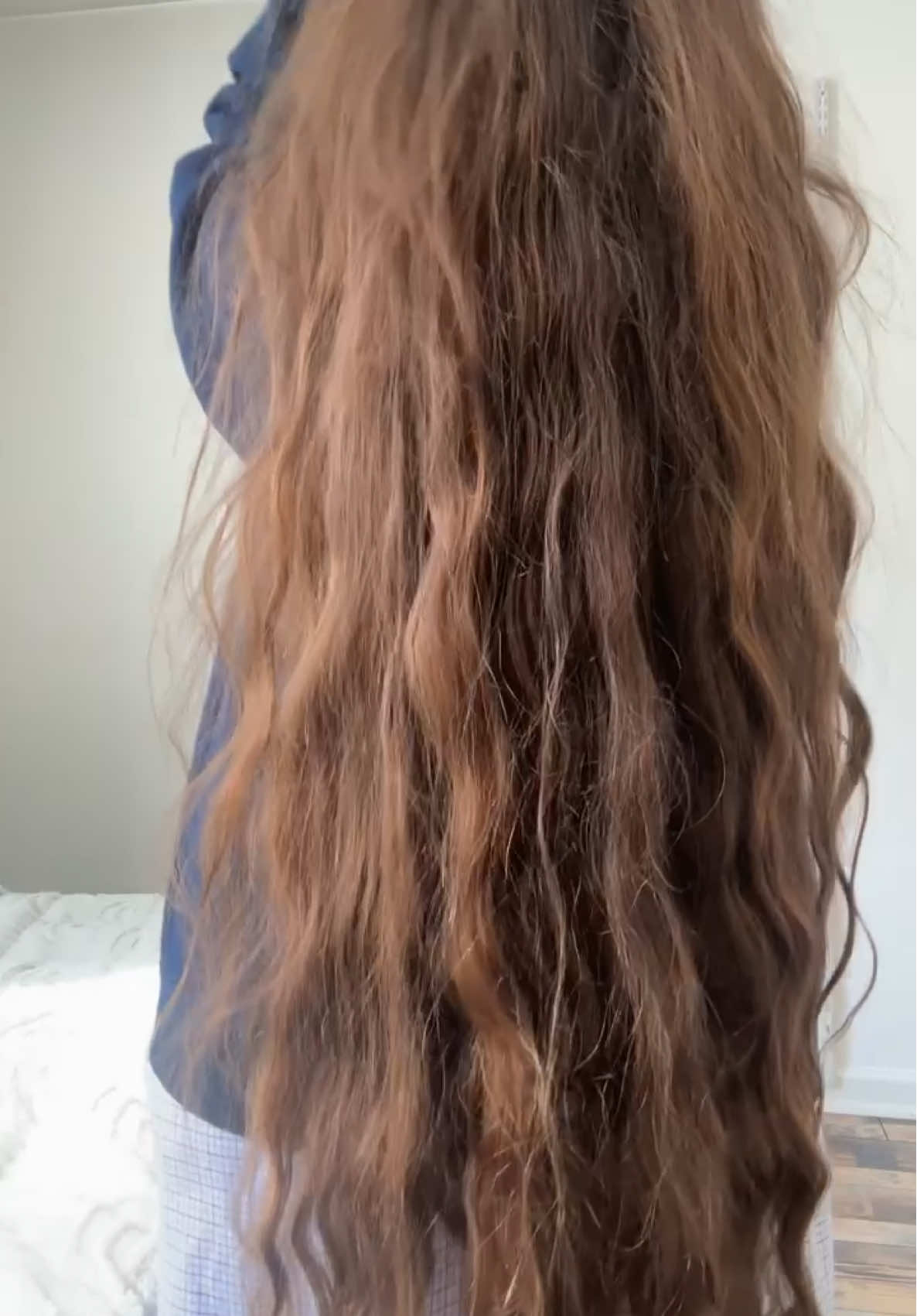 It was a little bit tangled #longhair #wavyhair #shinyhair #hairgrowth #longhairgoals 