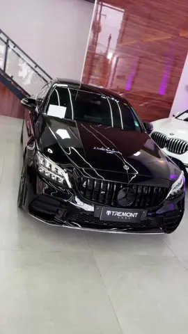 Mercedes-Benz C180 Coupé 2020 @Evan Automotive 🎥 Apenas 43.000 km rodados Design esportivo e elegante do Coupé Tecnologia e conforto característicos da Mercedes-Benz R$ 219.900,00 Um coupé sofisticado que une exclusividade, desempenho e requinte em cada detalhe. A escolha ideal para quem busca luxo e esportividade em um único carro. Disponível na Tremont Cars, sua loja premium em Curitiba. Venha viver a experiência de dirigir uma verdadeira estrela da Mercedes. Entre em contato e agende sua  #mercedesbenz #c180 #mercedesc180 #tremontcars #mercedescoupe    