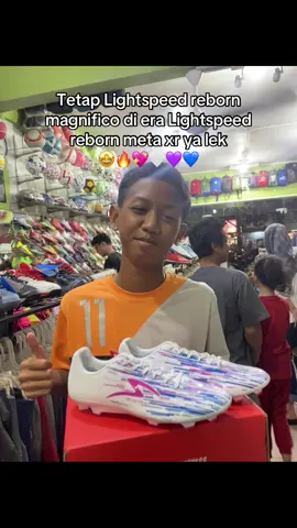 Menyala lekku sepatu limited edition ni boss#bnbsport #batamcenter #rukogrenland #sepatubola #specsindonesia 