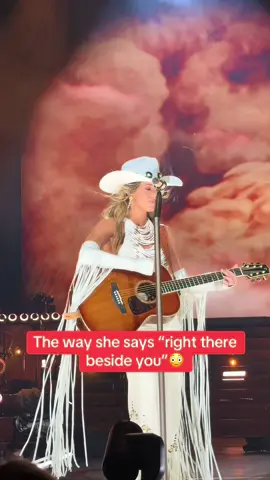 Right there beside you Lainey Wilson concert #laineywilson @Lainey Wilson 