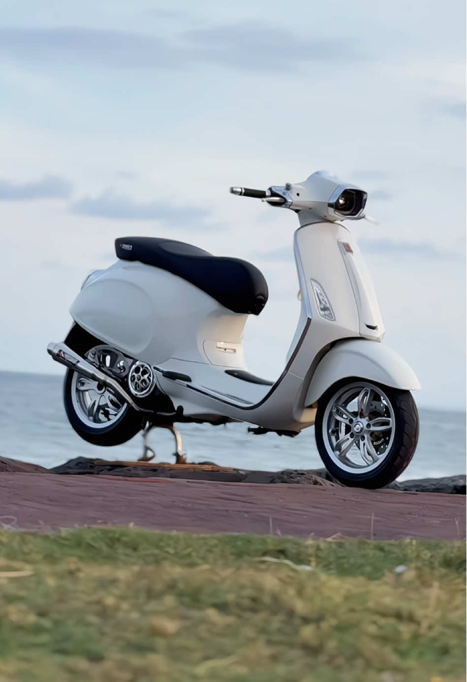 Pi wekeend 🤩🤍 #vespamatic #berandatiktok #fypシ゚viral #bali #fyp 