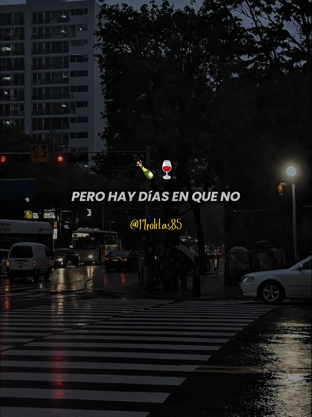 Un trago pa' la mente y otro para el corazón  #song #lyrics #letrasdecanciones #musica 