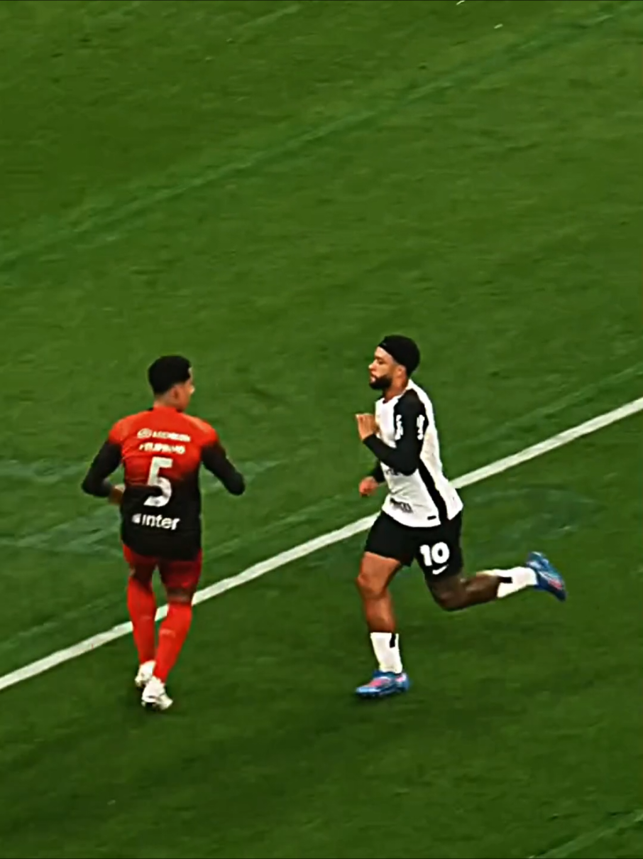 Quando Memphis Depay decide usar sua força 💪 ☠️ #memphis #depay #Corinthians #strength 