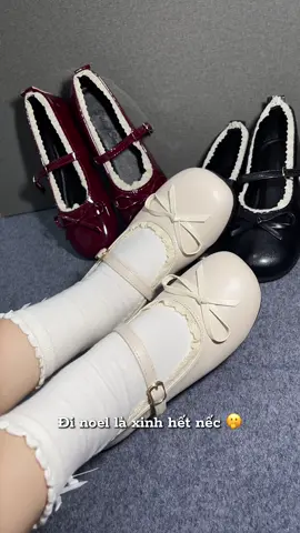 sắm đồ đi chơi noel chưa các nàng 🥰🥰#noel #donoel #thudong #muadong #trắng #giaydep #bupbe #giaybupbenu #depxinh 