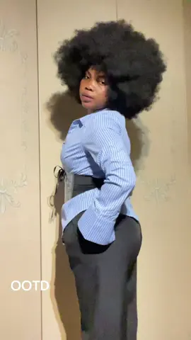 Minimal & Classy: “Simple. Stylish. Unbothered. 💋 #OOTD #EffortlessStyle 