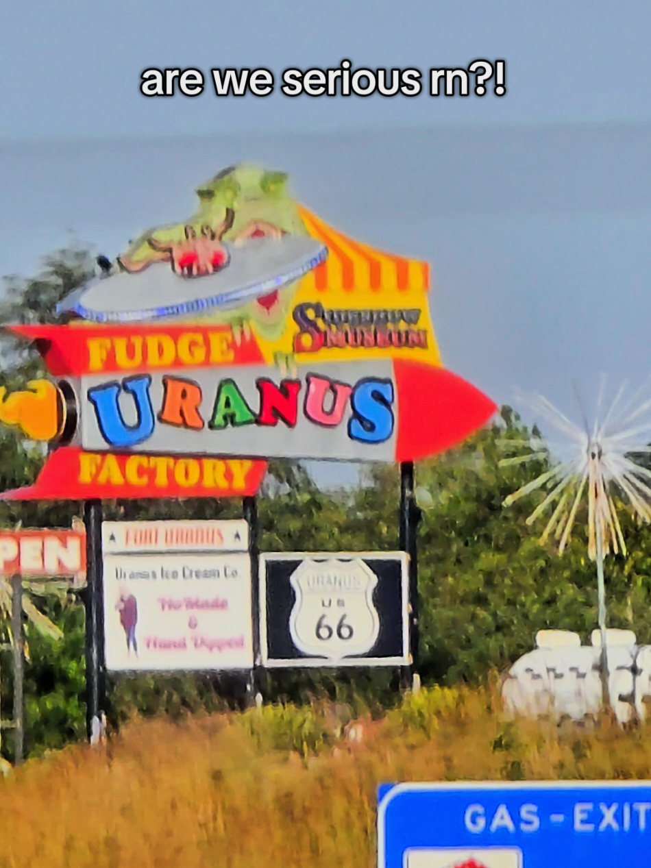 why just why?😭😅😅 #roadtrip #missouri #foryou #fyp #meme 