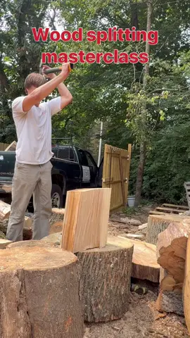 Wood splitting masterclass 🪵 #firewood #firewoodbusiness #celh