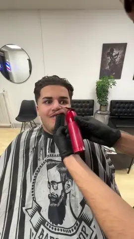 Barber lip prank #norrköping #prank #barber #norrköpingfrisör #foru 