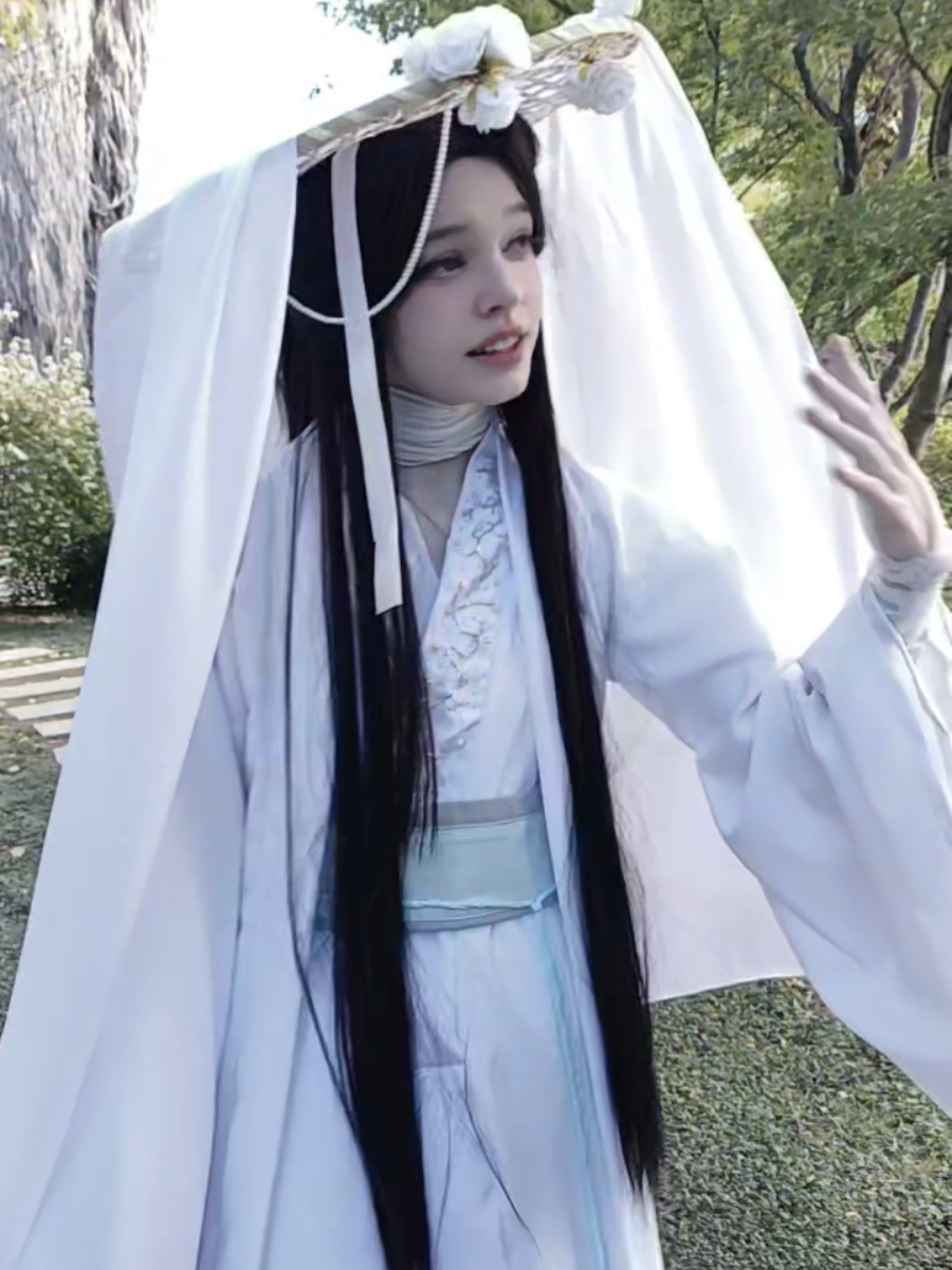 Super Idol Xie lian 😋😋 #superidol #tgcfcosplay #tgcf #hulian #heavenofficialsblessing #xieliancosplay #xielian #huacheng #mlm #fyppppppppppppppppppppppp #little_tenshi #cosplayer #xyzcba #foryoupage #foryou #fyp #chinese 
