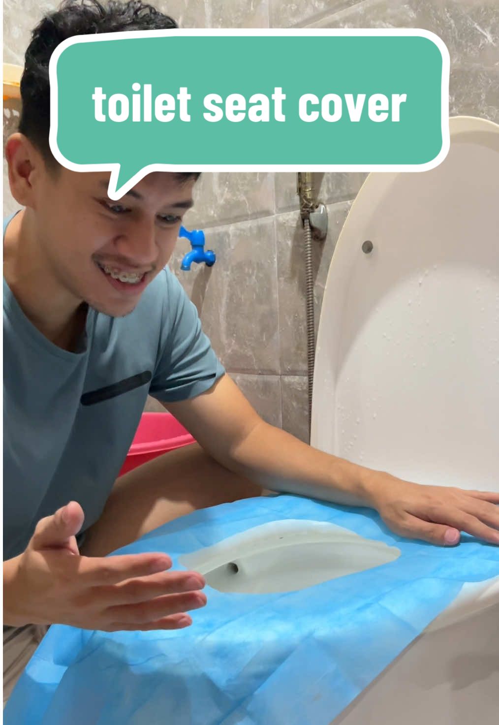 Mas hygienic pag may Toilet seat cover ka. 