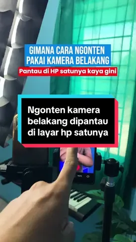 Kamera Iphone dipantau di Android Bolak balik lihat layar karena pake kamera belakang sekarang adalah mitos wkwk mending pakai cara ini! karena kamera belakang itu lebih bagus dari kamera depan buat ngonten. kadang suka bingung ngepasin kita di videonya gimana ikutin cara ini, follow akun ini bantuin karyawan kaya kamu jadi konten kreator