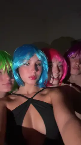 bobs in da clurb @Krumps @Lylasdrafts:) @Julieteddy3 #bobnight #fyp #trending #tsitp #grwm 